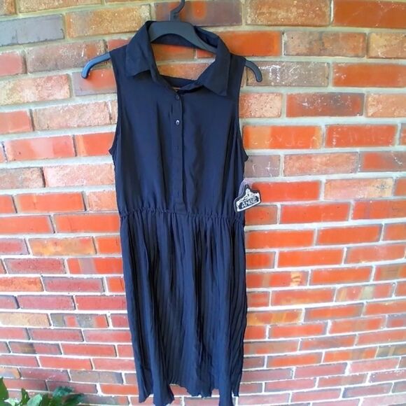 ❤️ $5 must bundle 3+❤️ Black accordian dress - Picture 1 of 2